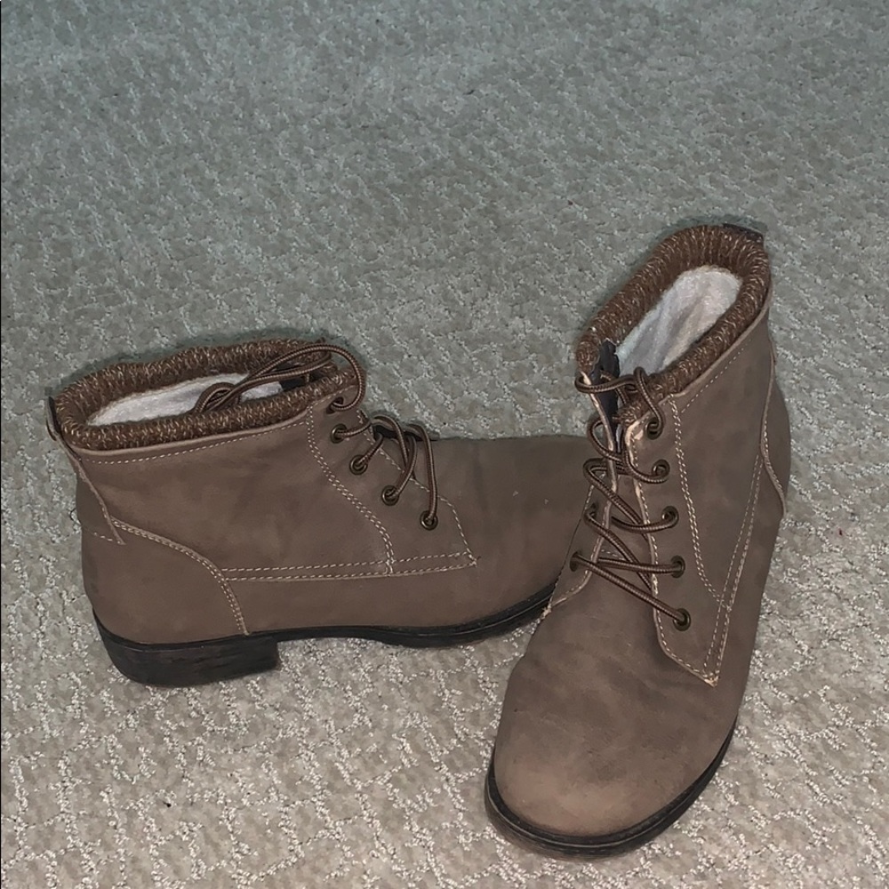 Short Boots